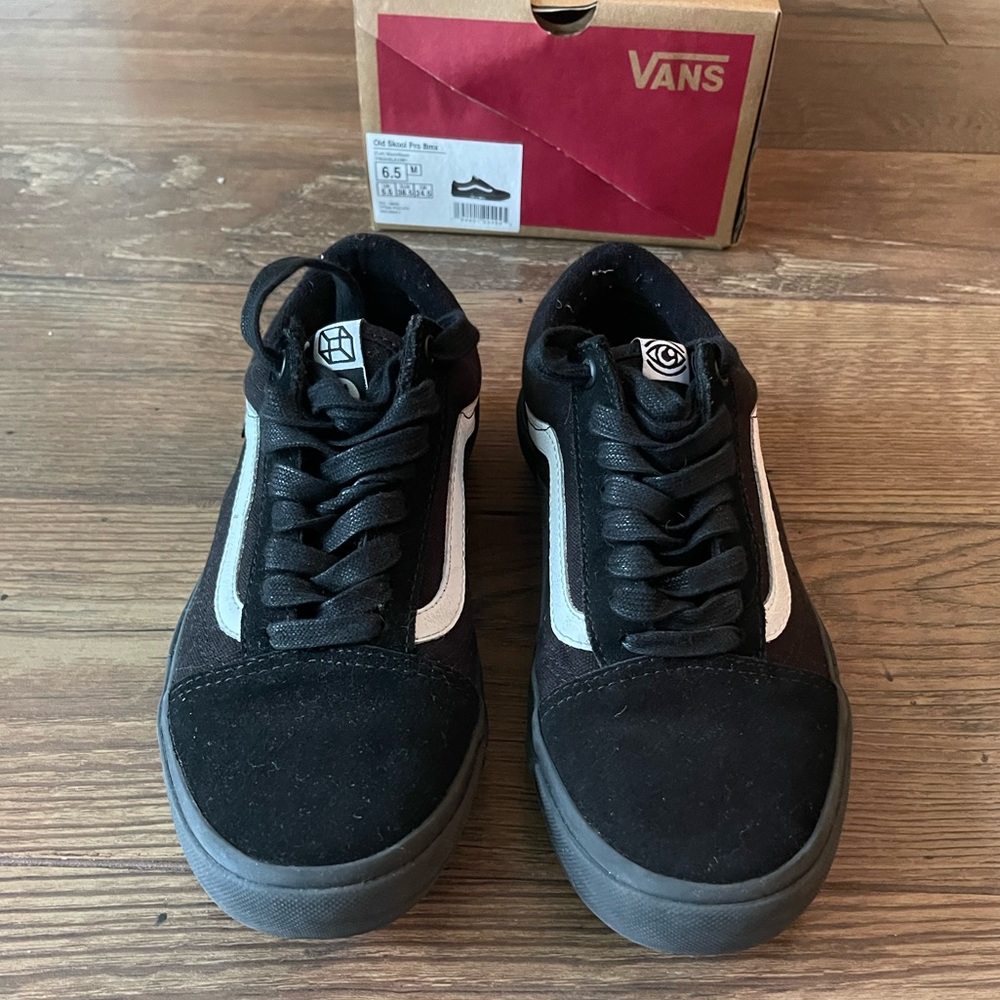 Boys Vans Old Skool Pro Sneakers
